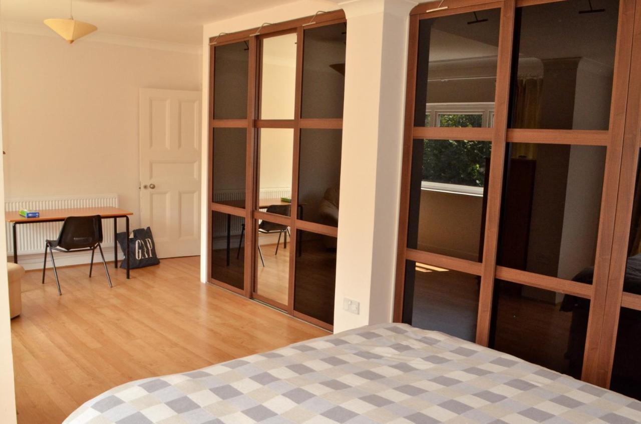 A Cozy House To Stay In Sunny Борнмут Экстерьер фото